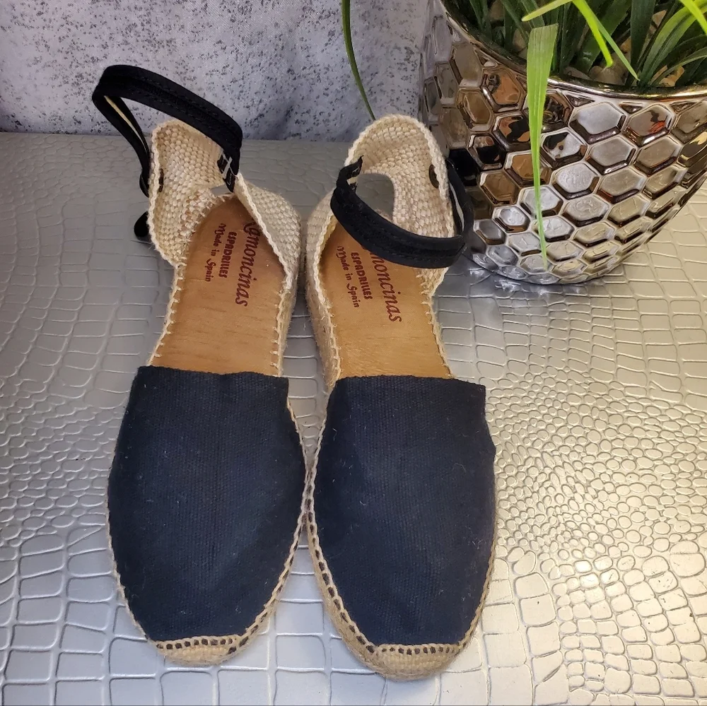 Ramoncinas NWOT  Women's Tie Up Leg Closed Toe Black Espadrille Made In Spain